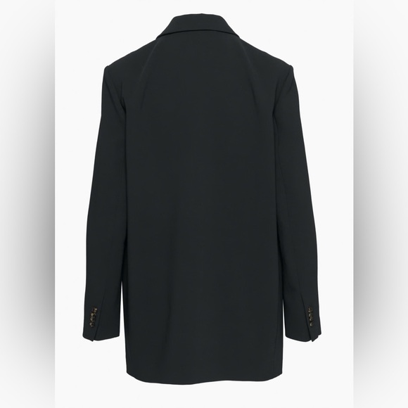 Wilfred
Heartbreaker Blazer - Picture 9 of 15